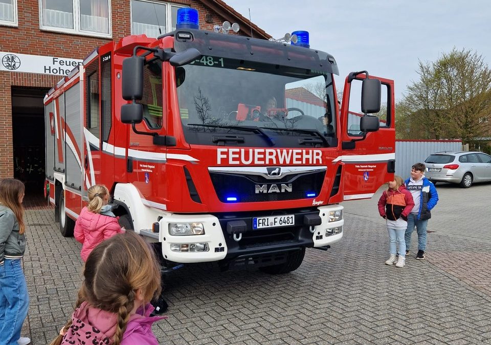 Unterrichtsgang zur Feuerwehr Hohenkirchen