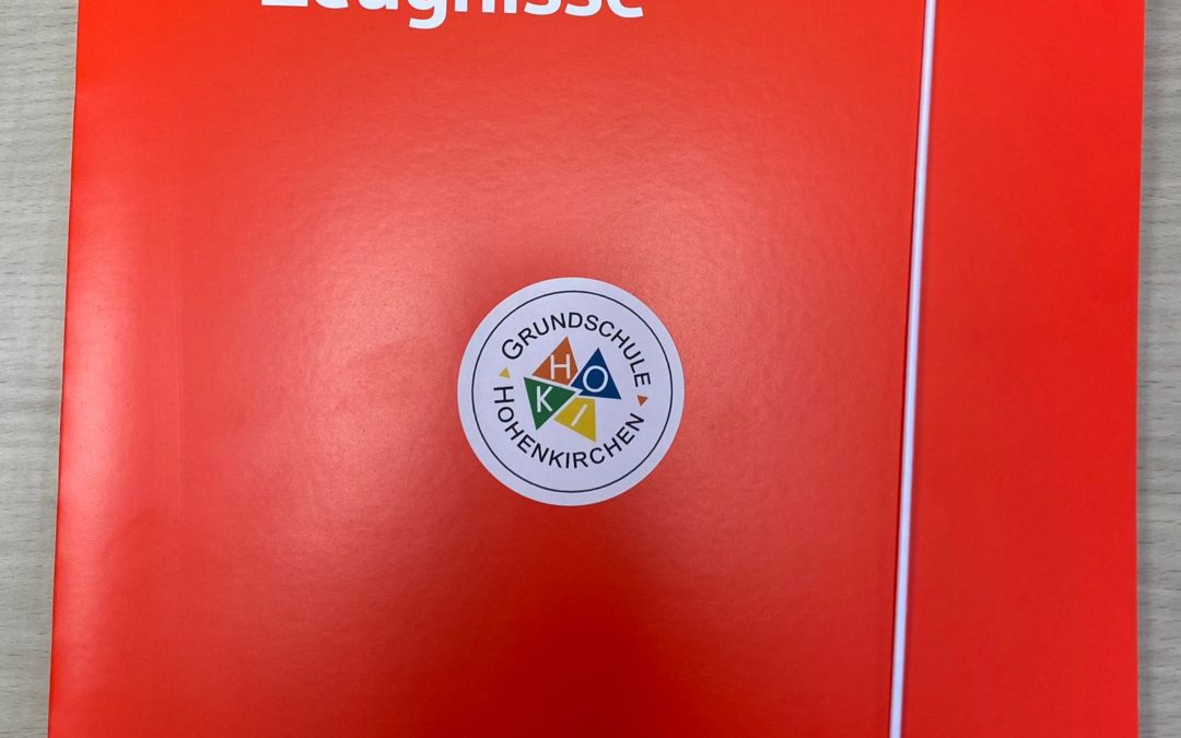 LzO spendet Zeugnismappen