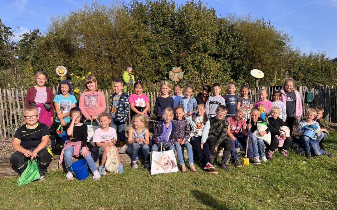 Besuch der Klassen 2 im Internationalen Garten am Wangermeer